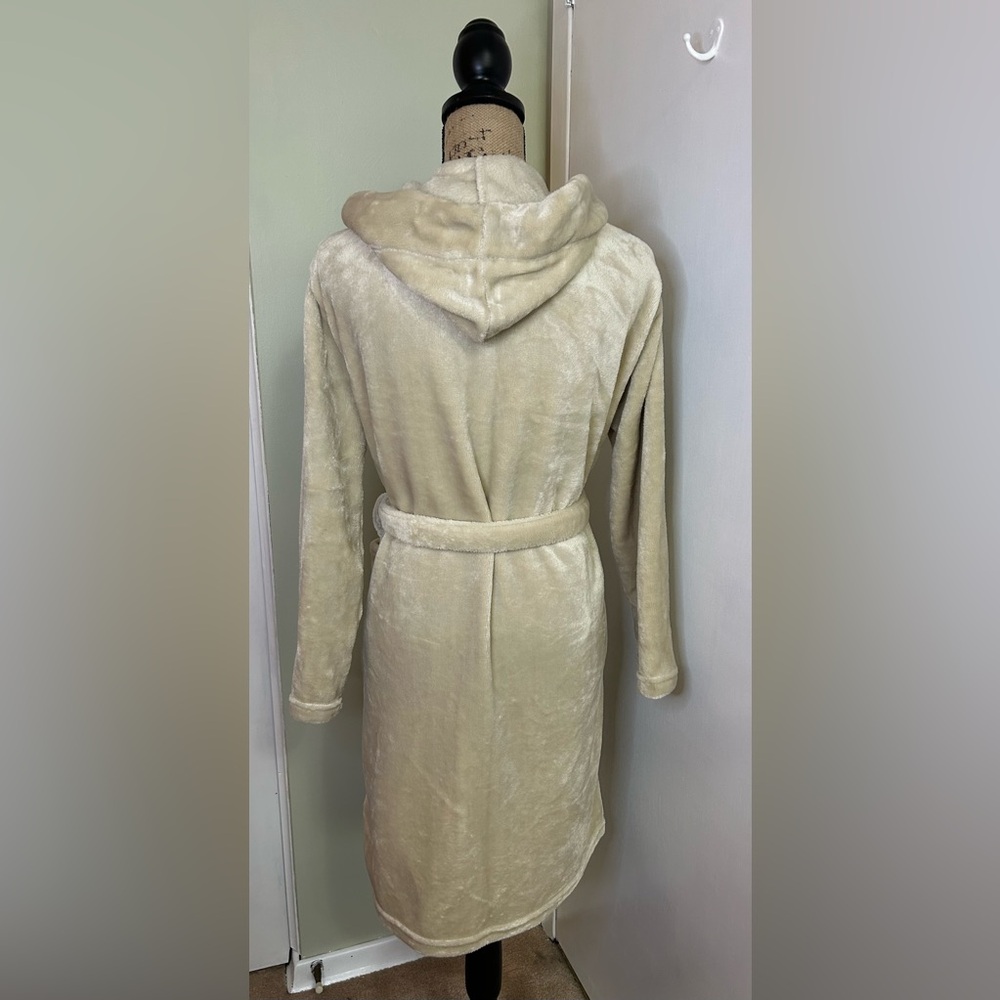 Summer and Rose Robe - Picture 3 of 4